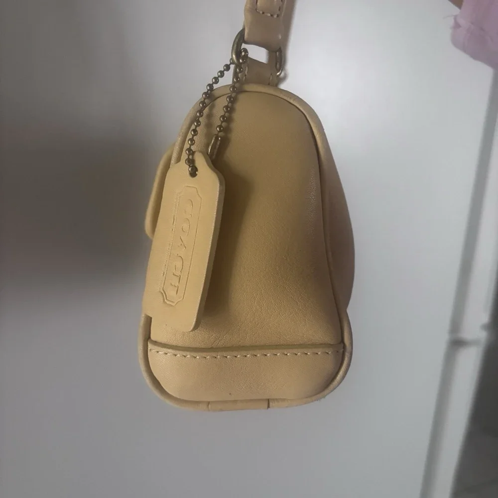 Vtg Coach 9712 Legacy Leather Demi Pouch Shoulder Bag Turnlock Tan Butter Yellow